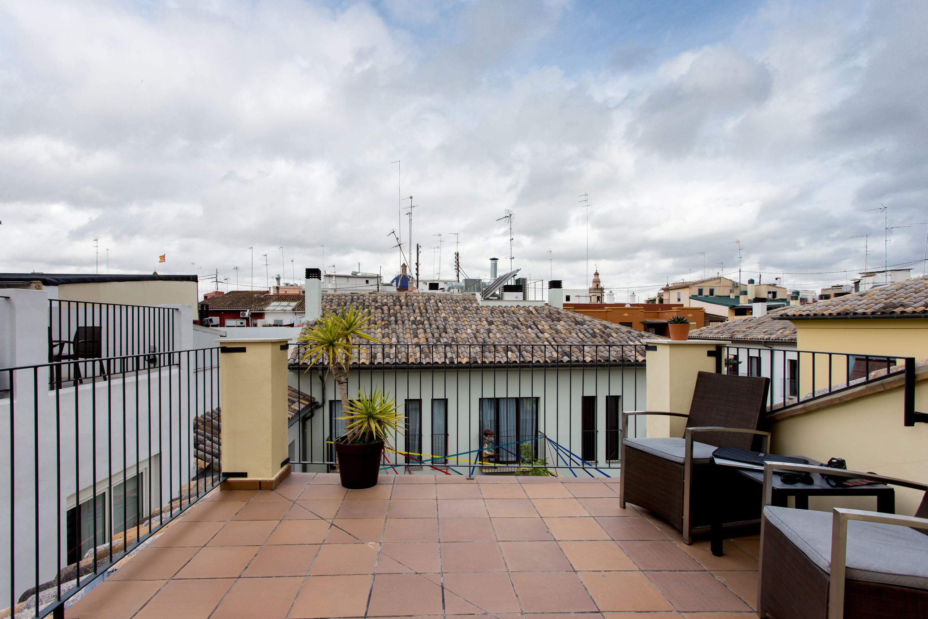 Mon Suites Catedral Valencia Exterior photo