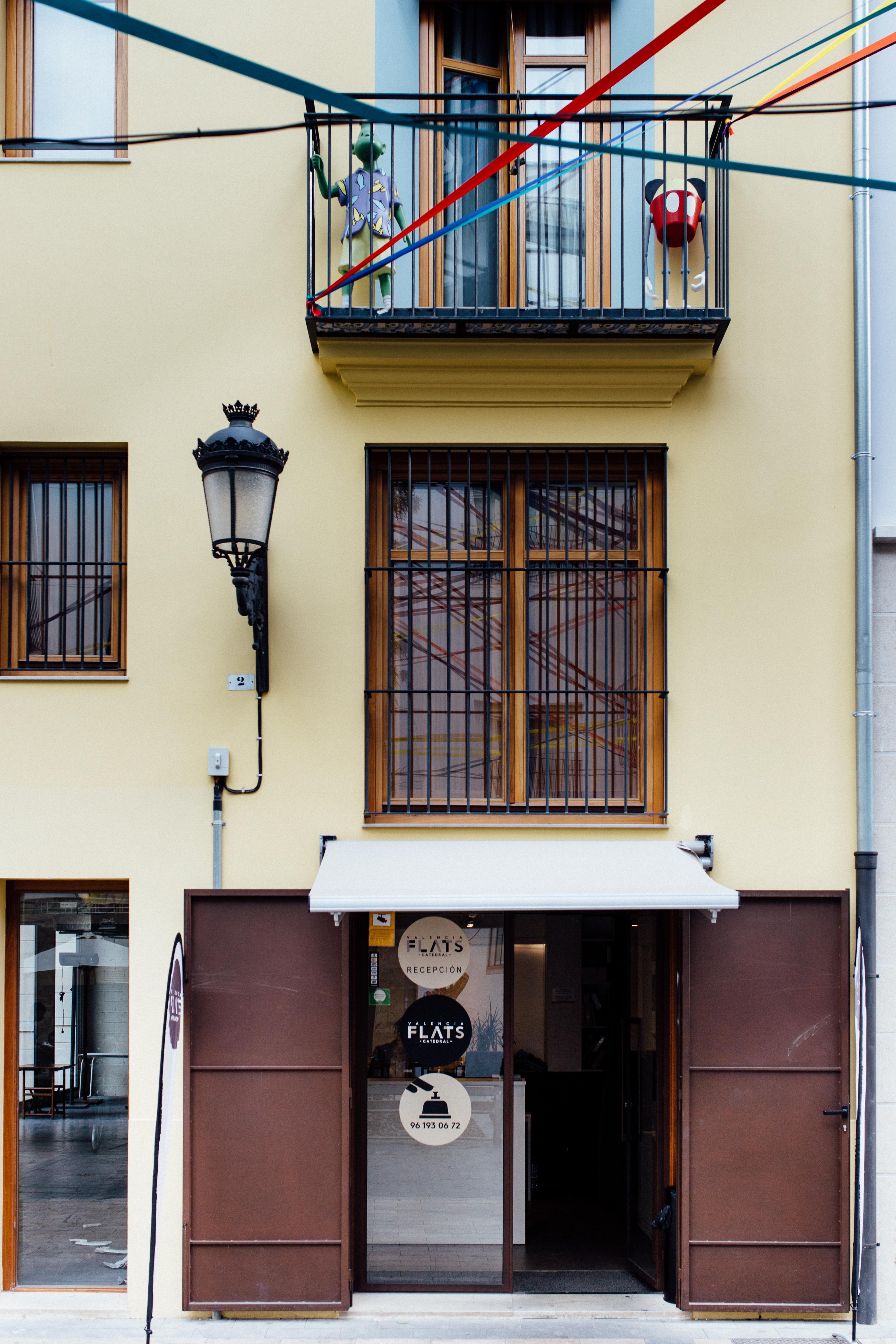 Mon Suites Catedral Valencia Exterior photo
