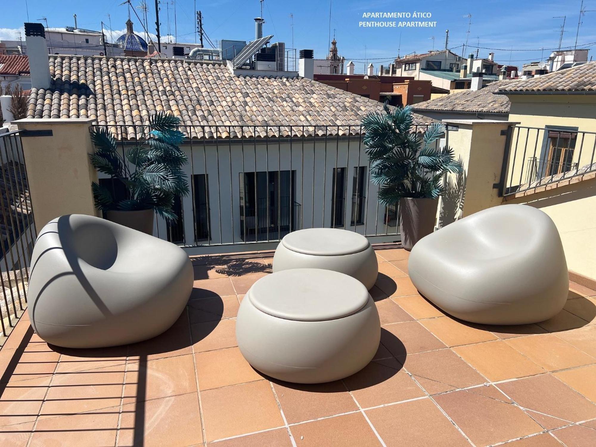 Mon Suites Catedral Valencia Exterior photo