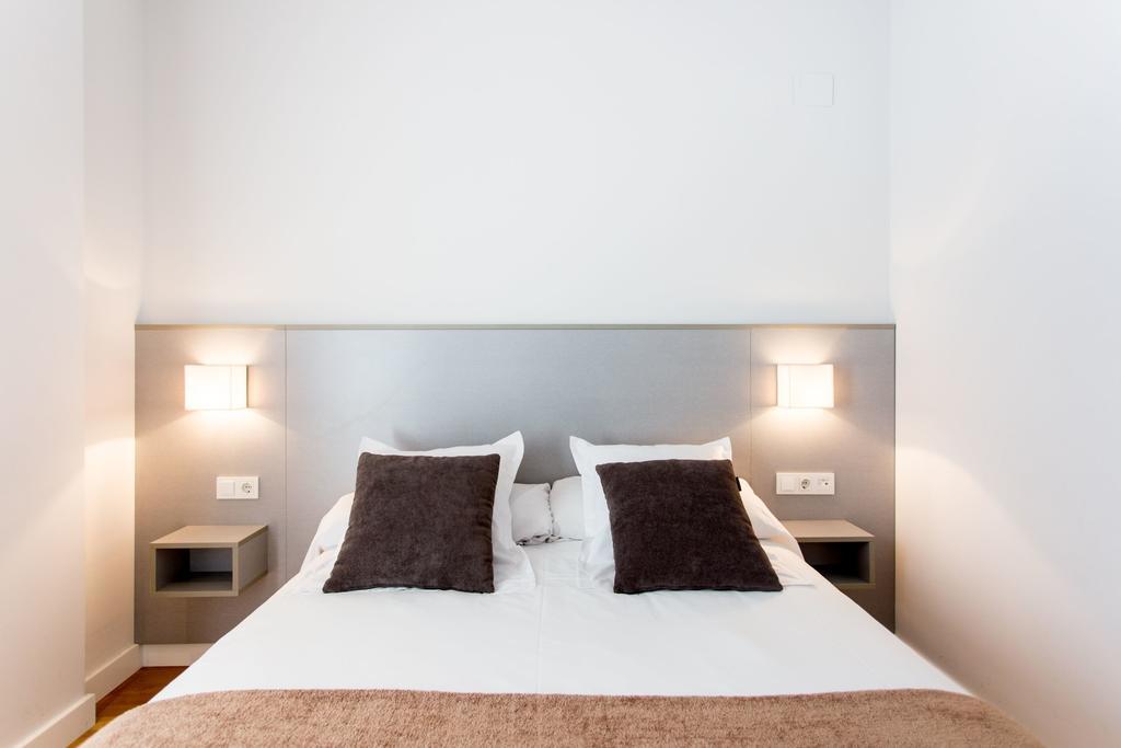 Mon Suites Catedral Valencia Exterior photo