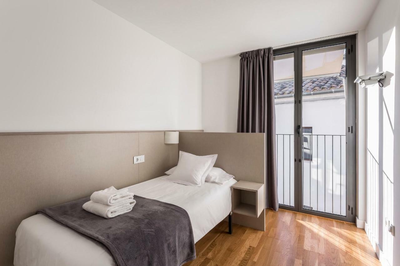 Mon Suites Catedral Valencia Exterior photo